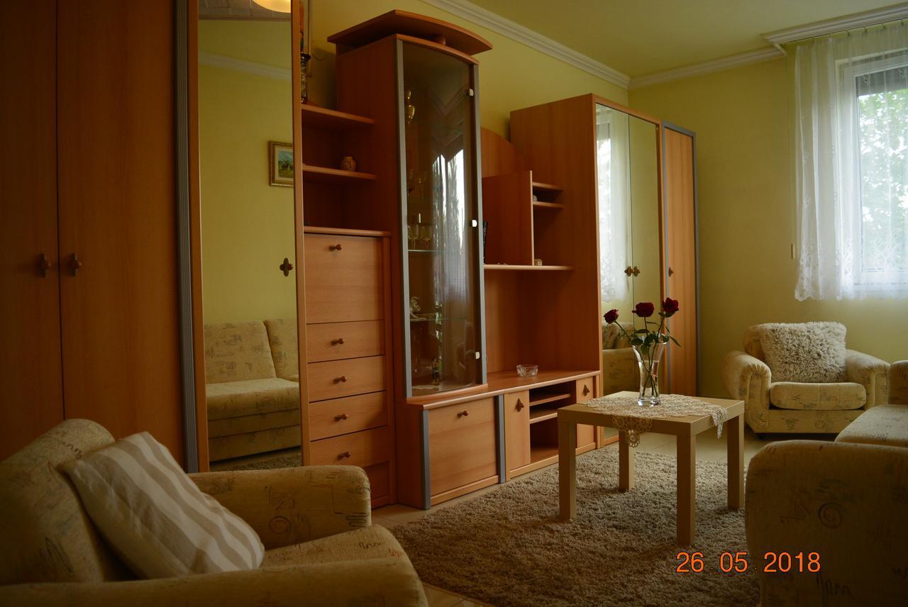 Berettyo Central Apartment Berettyóújfalu エクステリア 写真